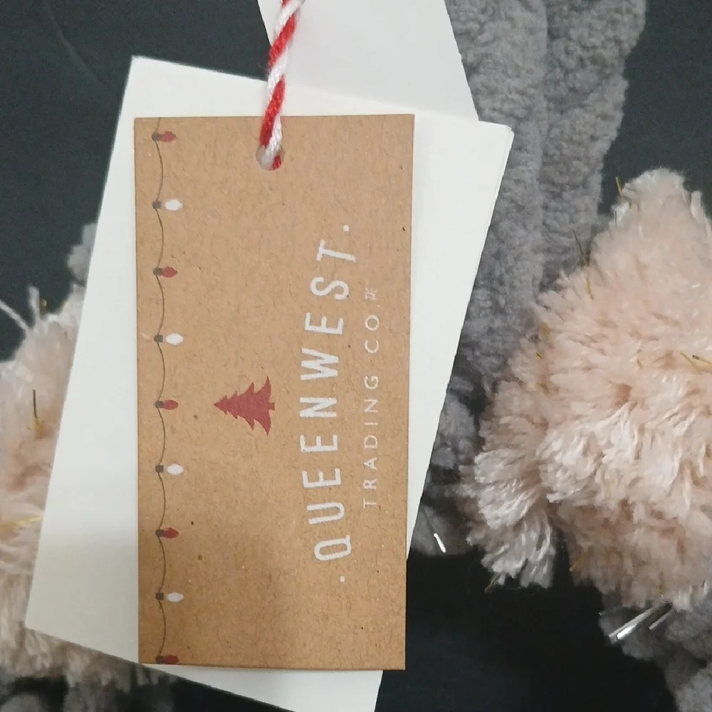 Holiday Christmas Gray & Cream 7.5
